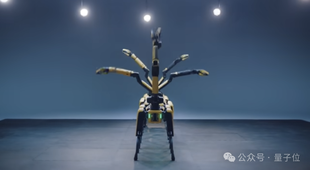 波士顿动力机器狗侧空翻炸场！穿轮滑鞋照样能翻插图11